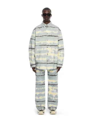Dżinsy Slim Relax z nadrukiem Tie-dye na całej powierzchni
