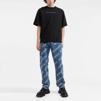 FW21 Okrągły dekolt, nadruk z alfabetem, szorty z krótkim rękawem, luźny krój, czarna