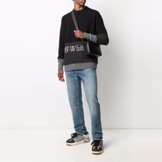 FW21 Sweter z długim rękawem i wzorem z logo, czarny
