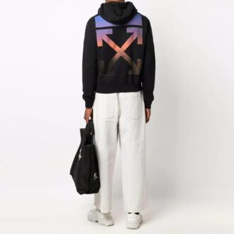 FW21 Wersja z długim rękawem i wzorem Arrows, czarna FW21 Wersja z długim rękawem i wzorem Arrows, czarna